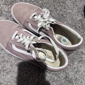 Vans Women's Sneakers Beige and White